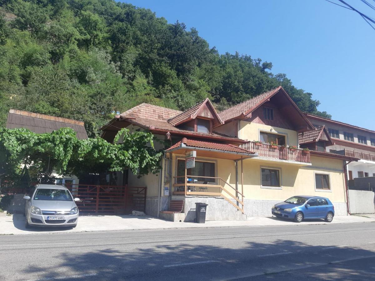 Casa Dina Hotel Băile Herculane Exterior foto